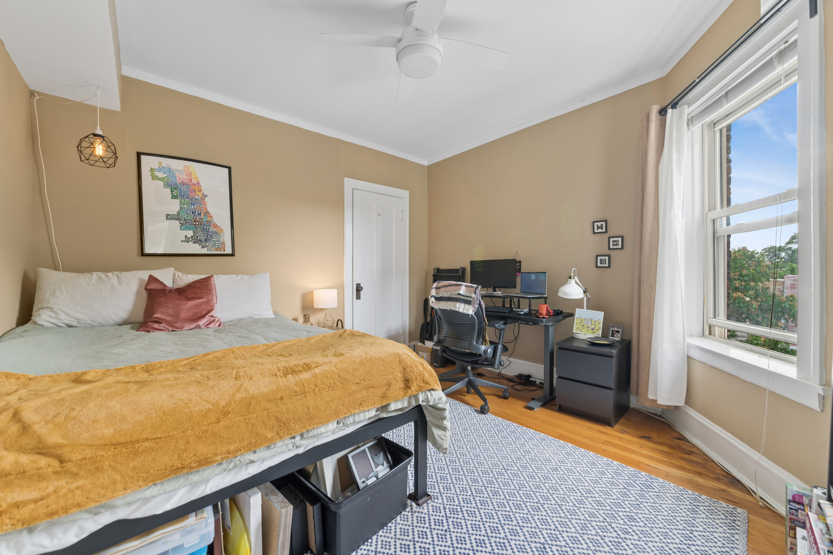 1723 W Foster Avenue Property Photo 19
