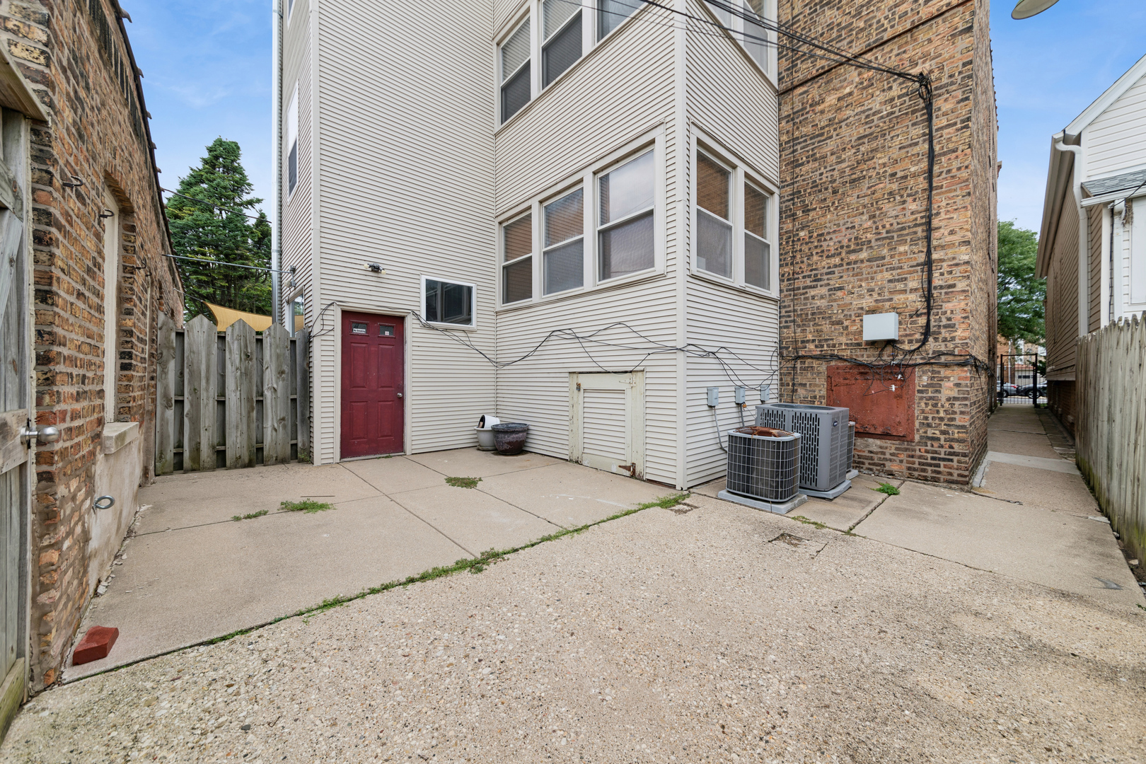 1723 W Foster Avenue Property Photo 25