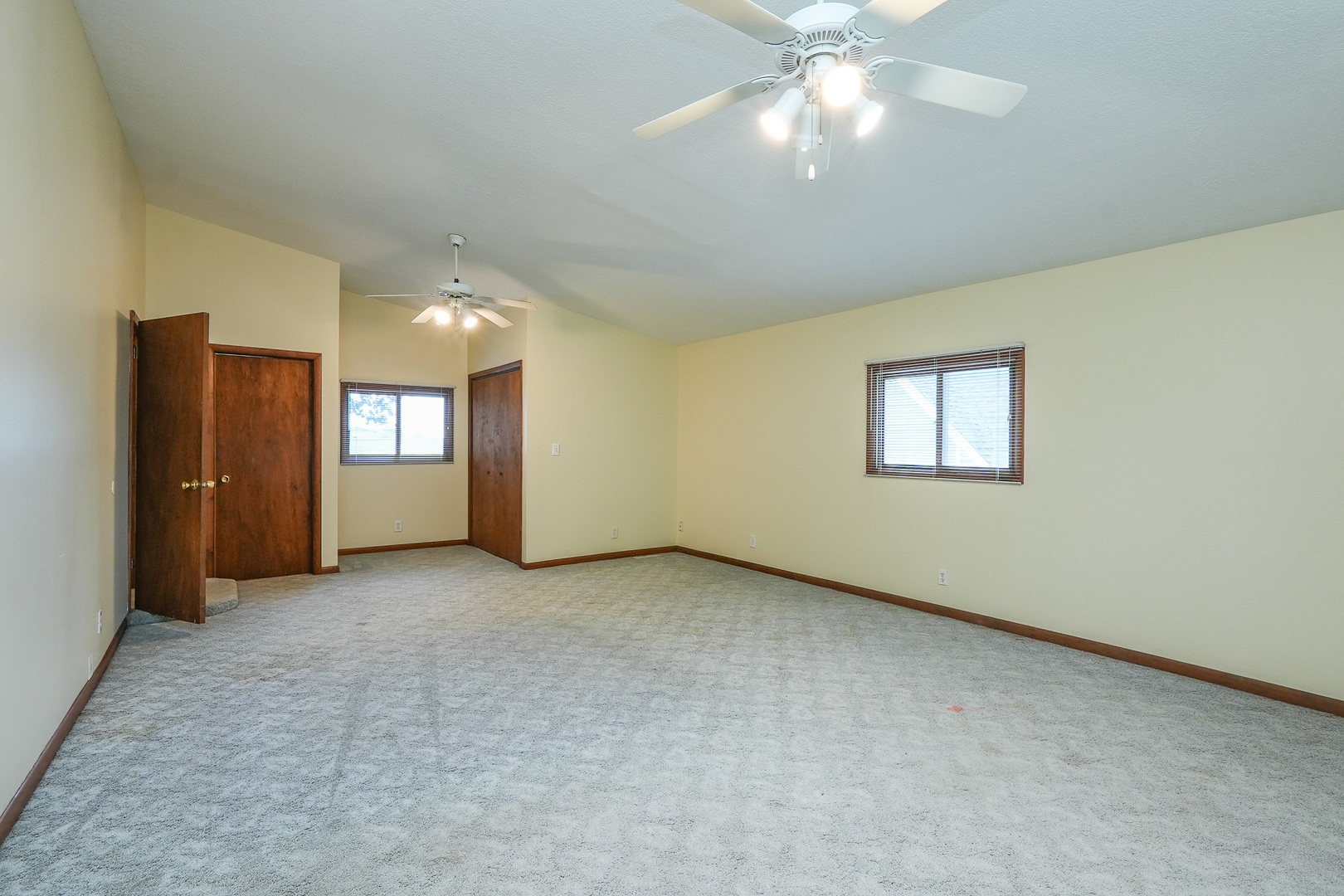 136 N Oak Street Property Photo 21