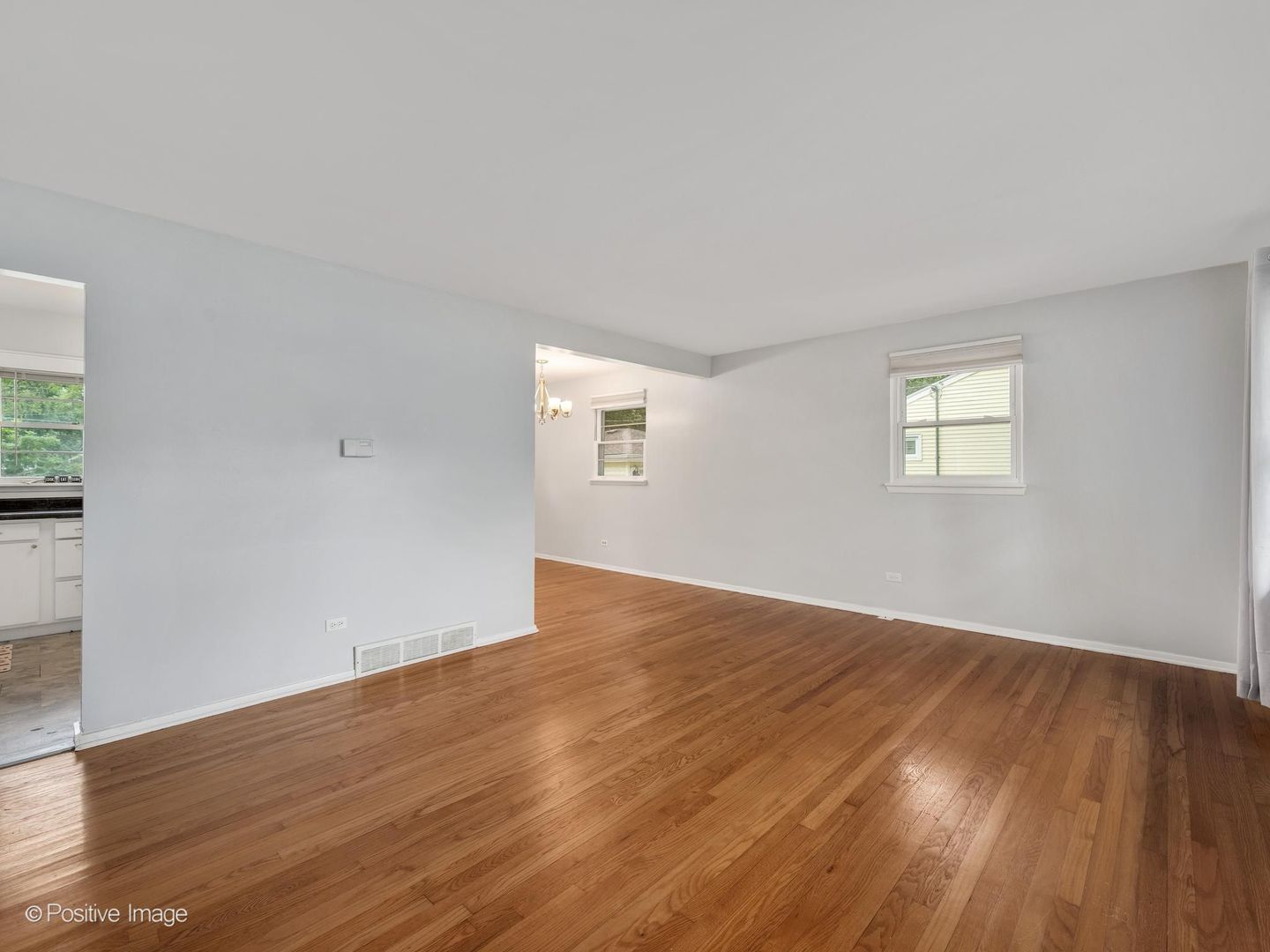 5798 Pershing Avenue Property Photo 6