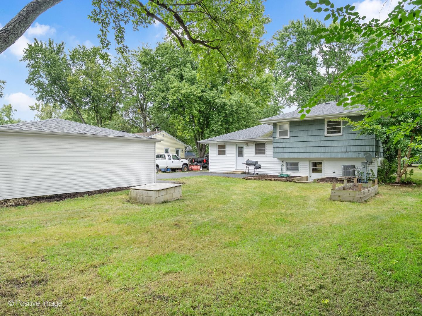 5798 Pershing Avenue Property Photo 23