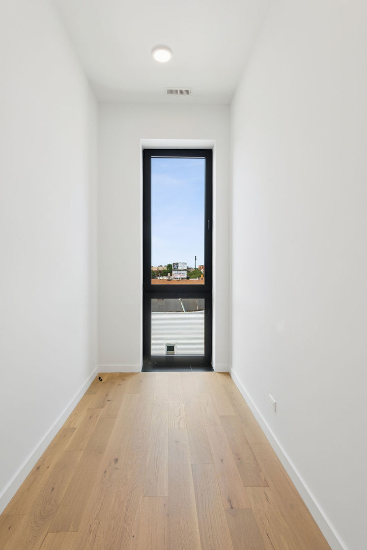 2072 N Western Avenue Ph-401 Property Photo 16