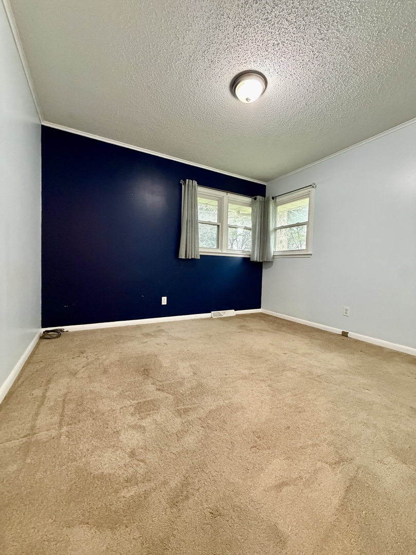 806 9th Street Property Photo 8