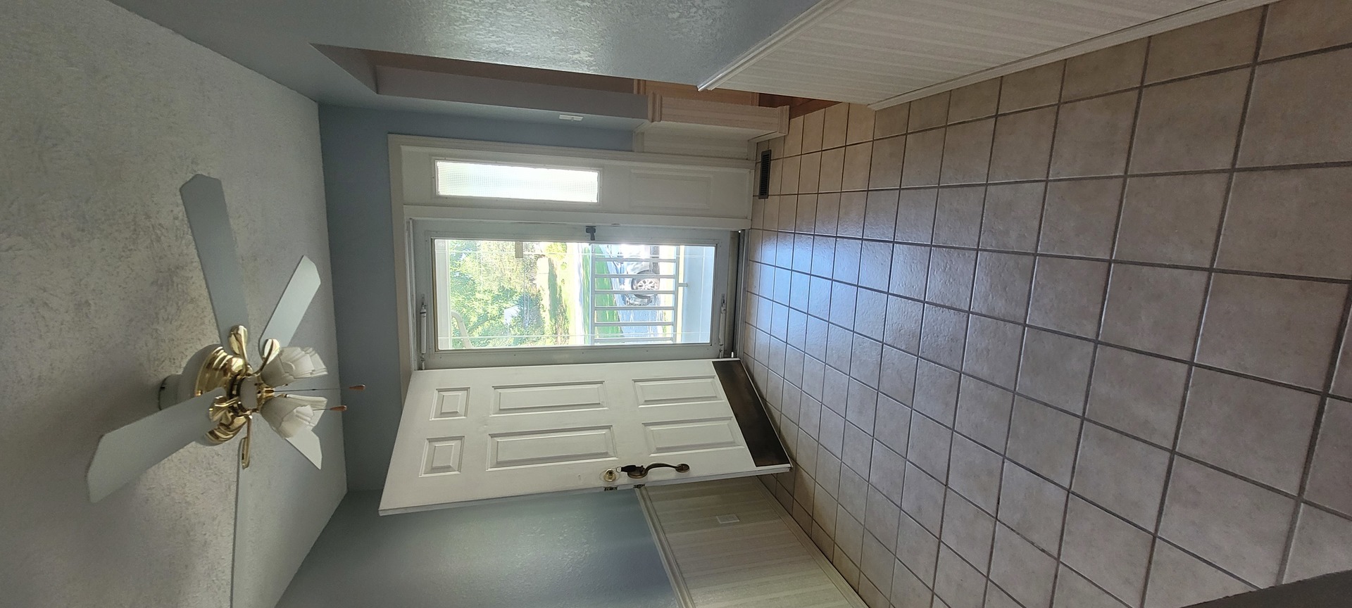 1314 Wilshire Drive Property Photo 2