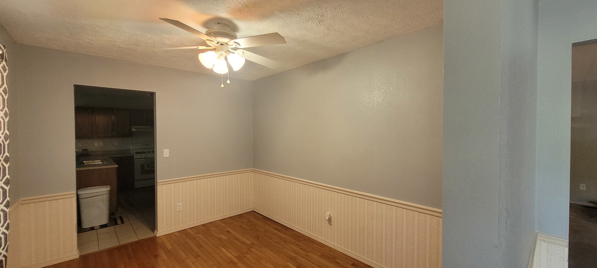 1314 Wilshire Drive Property Photo 4