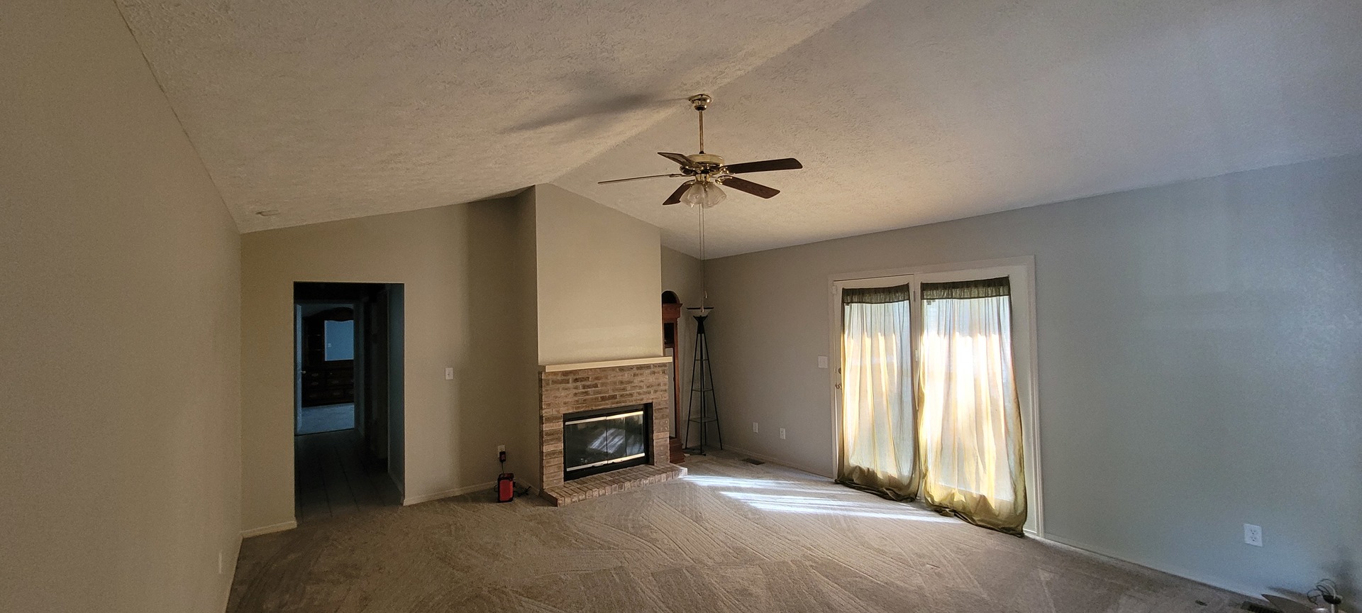 1314 Wilshire Drive Property Photo 6