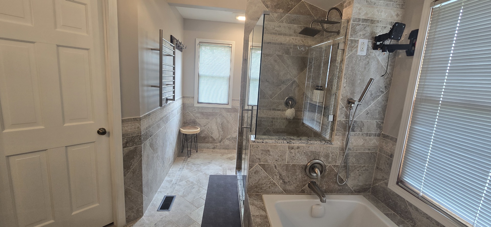 4 River Bend Road Property Photo 32