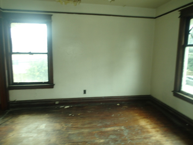 43 S 17th Avenue Property Photo 9