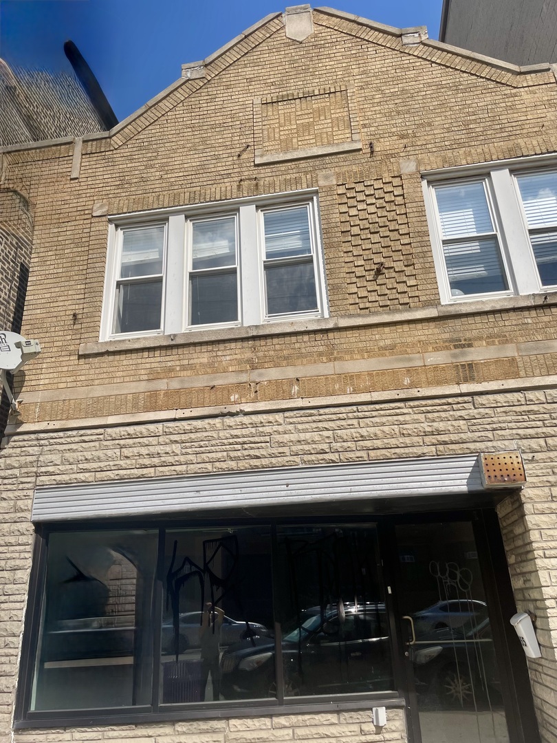 955 N Ashland Avenue Store Property Photo 1