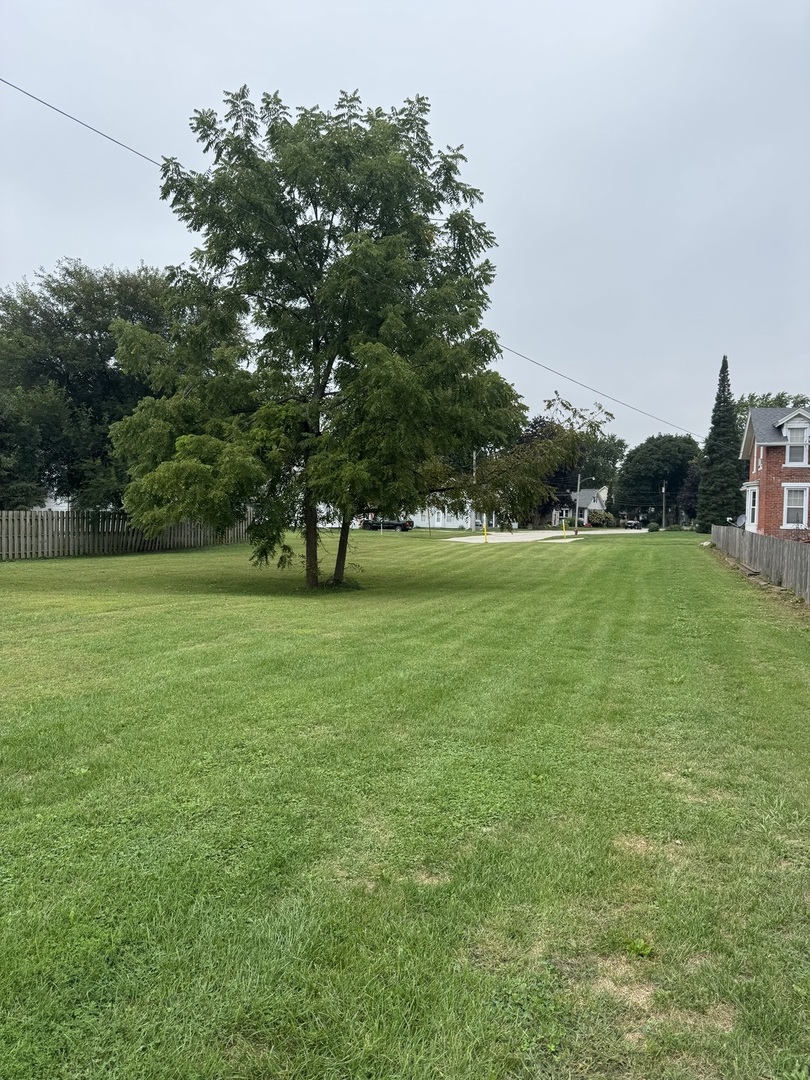 218 N College Avenue Property Photo 3