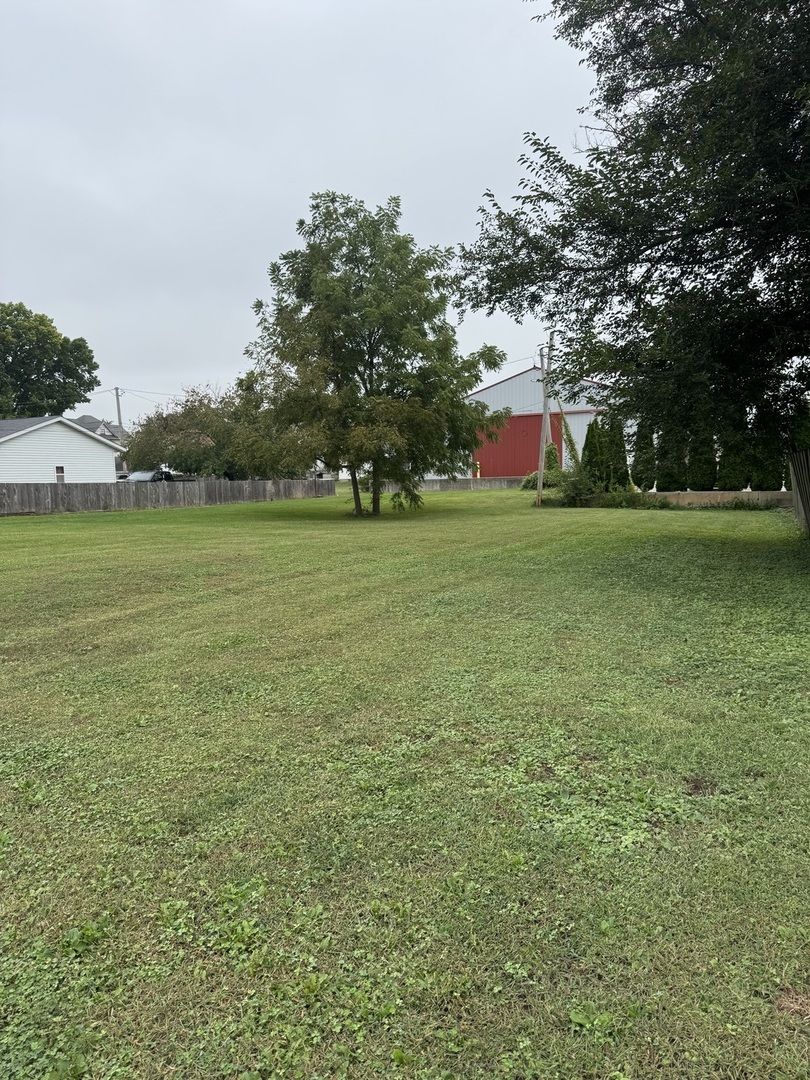 218 N College Avenue Property Photo 4