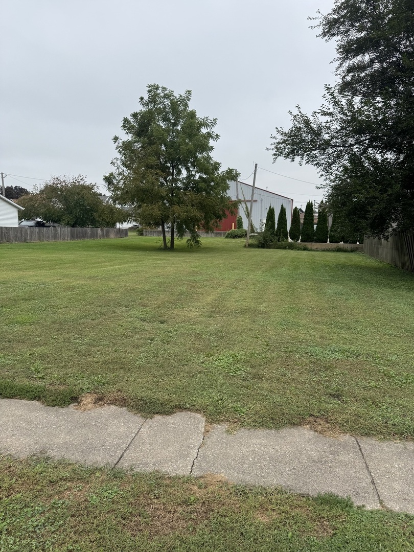 218 N College Avenue Property Photo 5