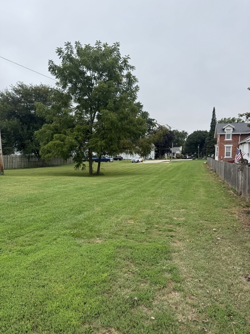 218 N College Avenue Property Photo 8
