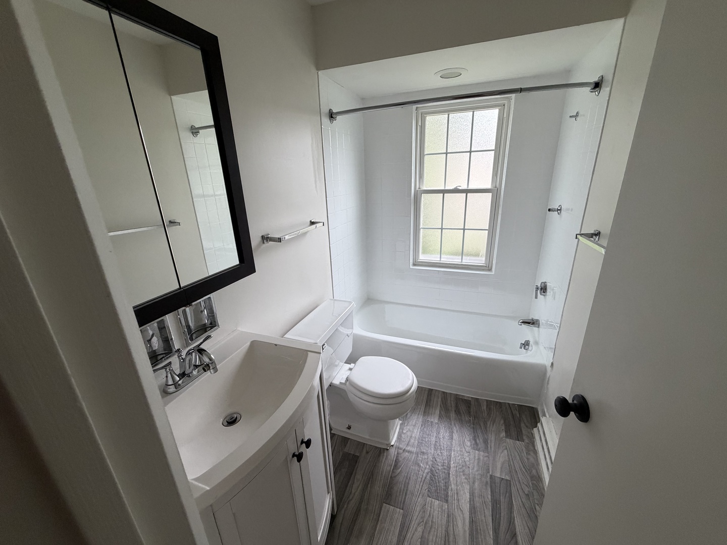35 E North Avenue 1 Property Photo 10