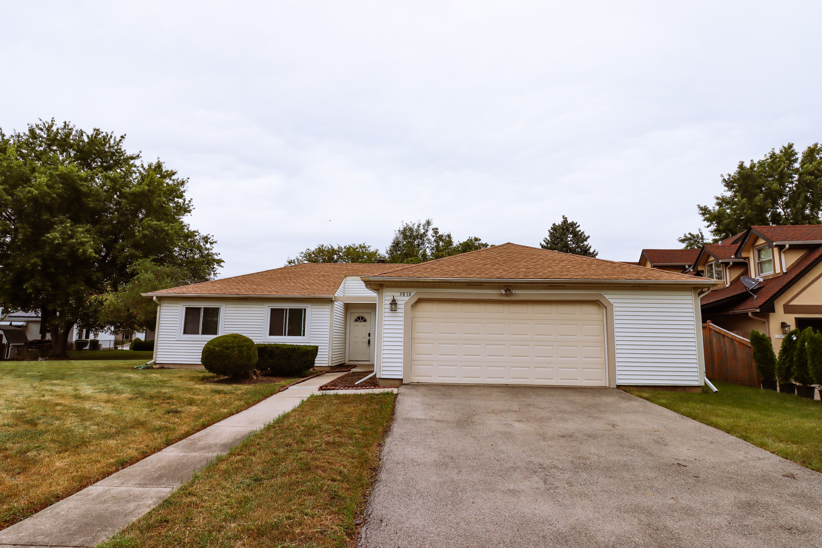 3010 Long Grove Court Property Photo 1