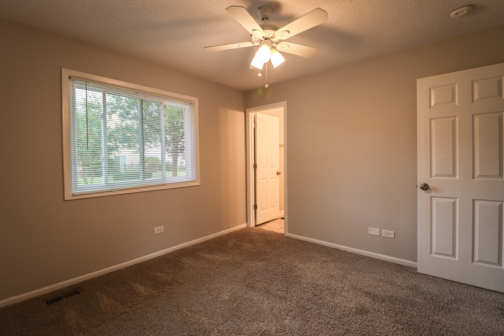 3010 Long Grove Court Property Photo 13