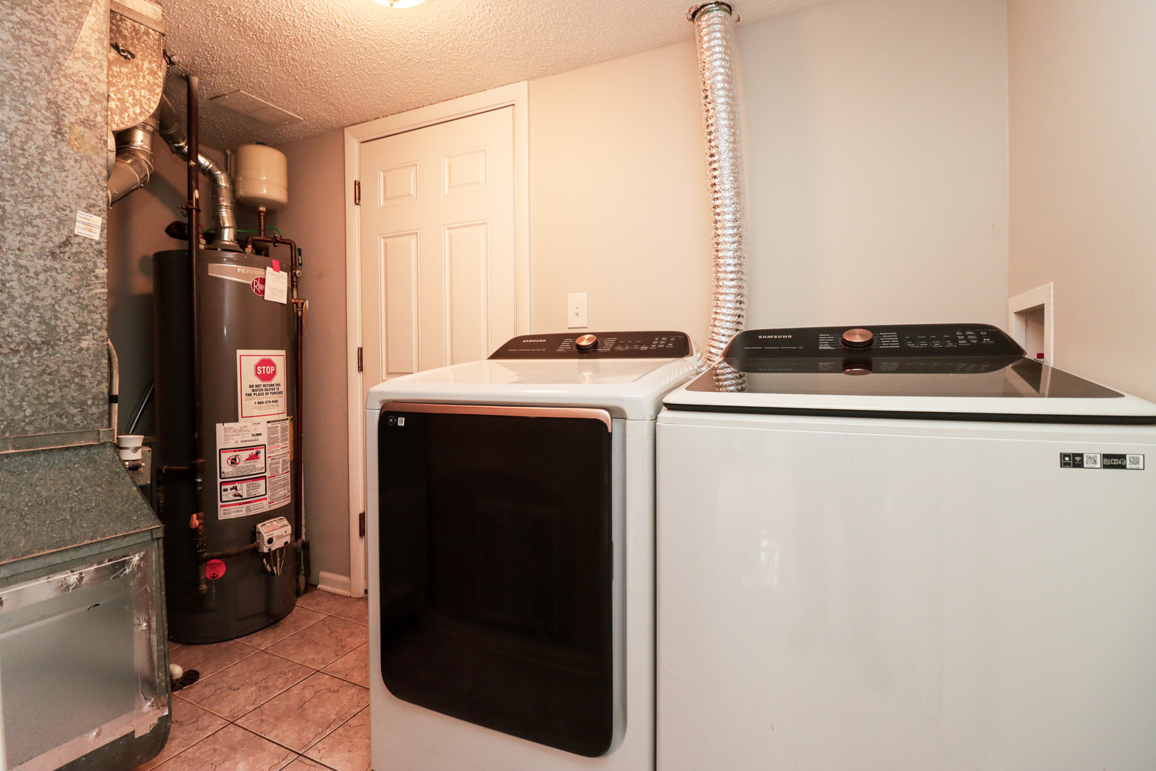 3010 Long Grove Court Property Photo 16