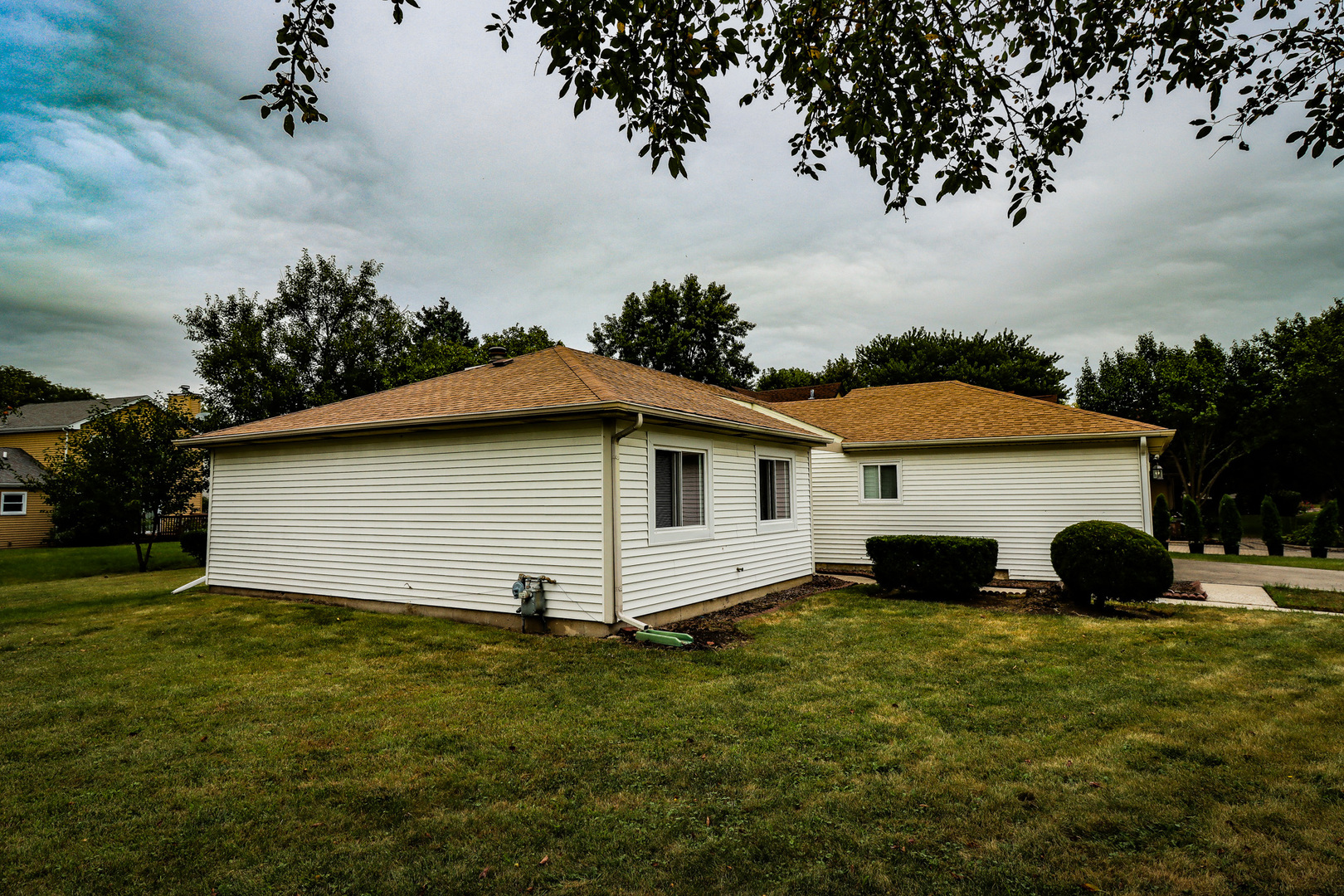 3010 Long Grove Court Property Photo 21