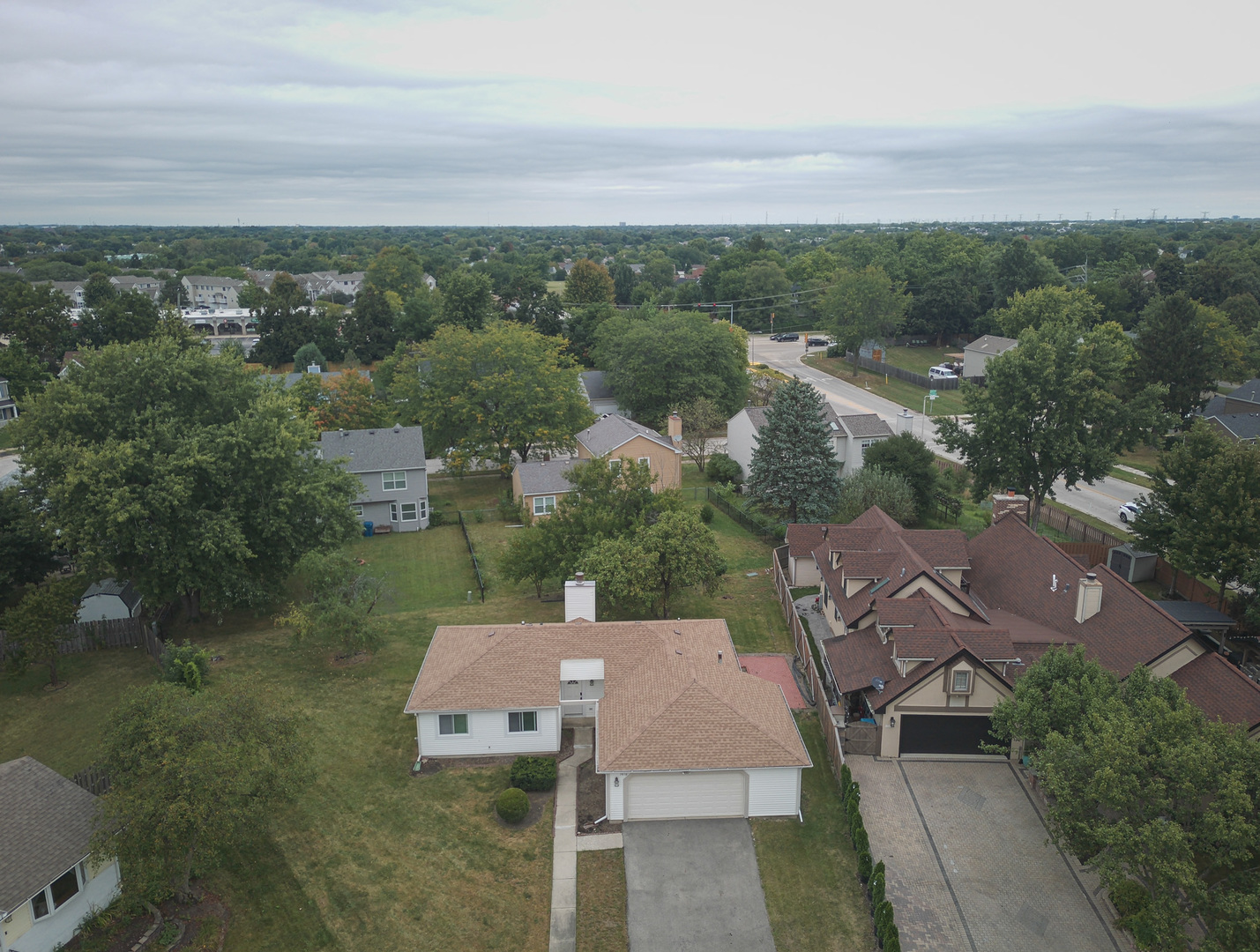 3010 Long Grove Court Property Photo 25