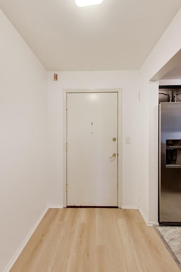 907 Curtiss Street 404 Property Photo 2