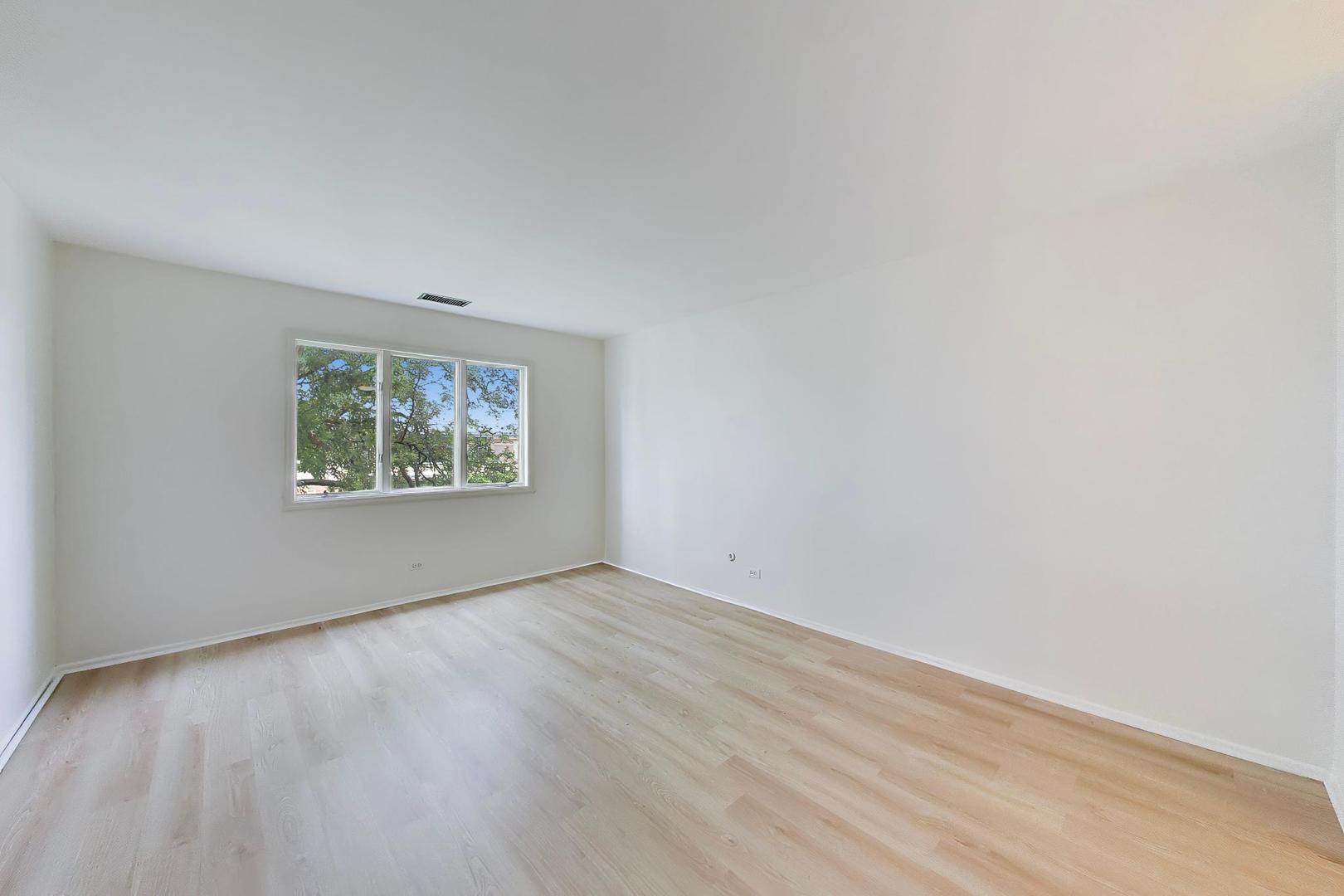 907 Curtiss Street 404 Property Photo 12