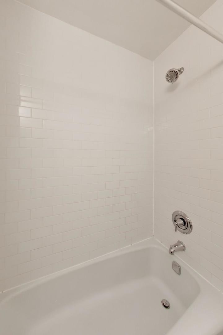 907 Curtiss Street 404 Property Photo 15
