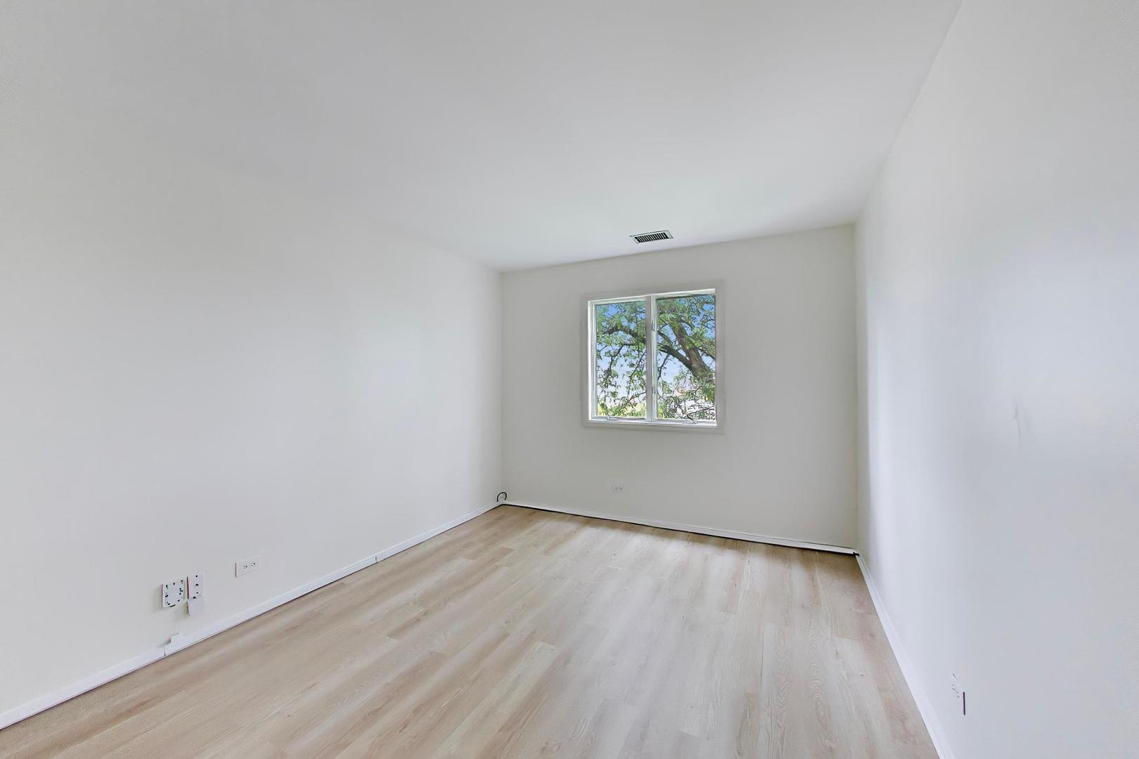907 Curtiss Street 404 Property Photo 16
