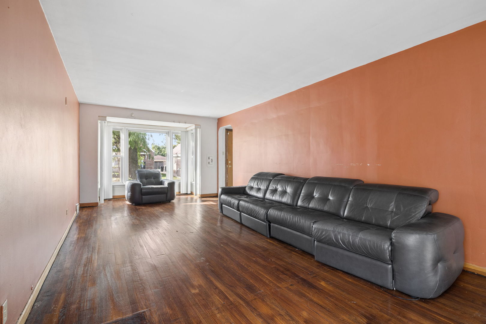 2868 W 84th Street Property Photo 3