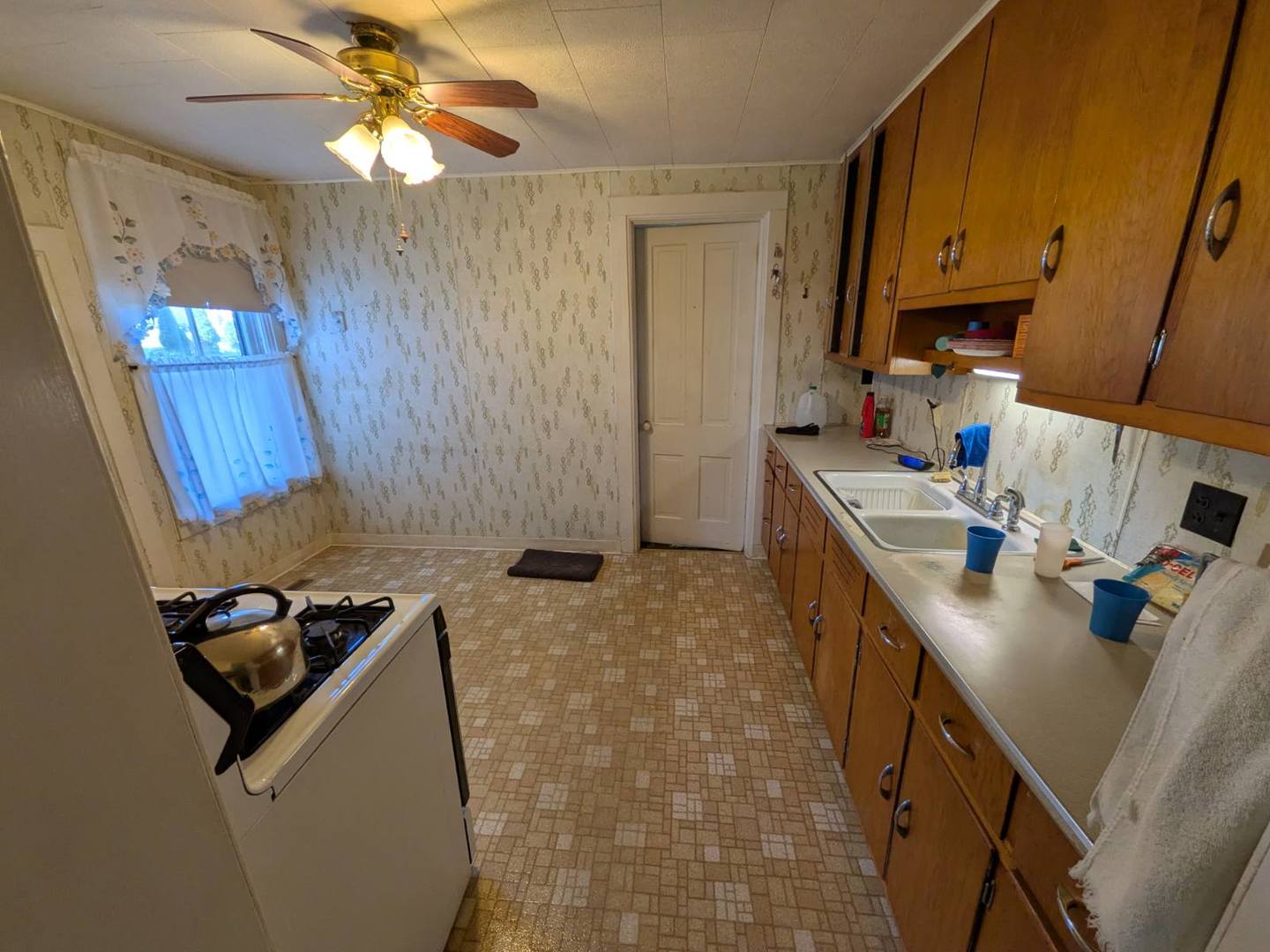 106 N Broadway Street Property Photo 13