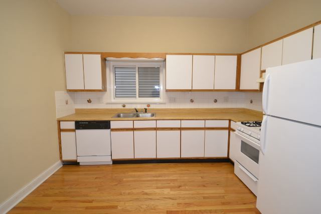 1454 W School Street 1f Property Photo 2