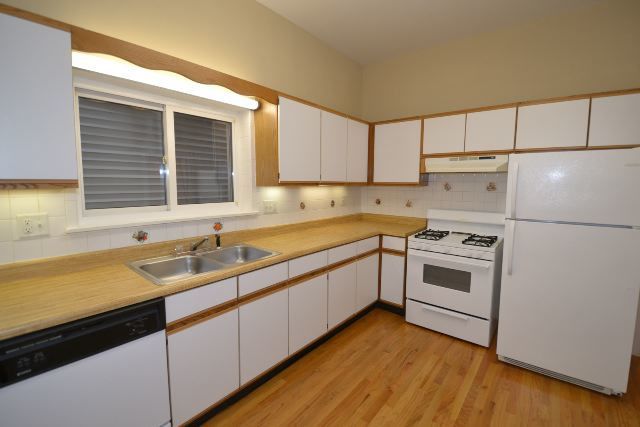 1454 W School Street 1f Property Photo 3