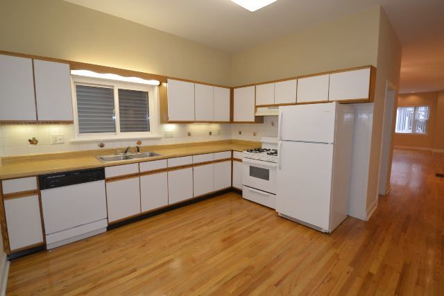 1454 W School Street 1f Property Photo 5