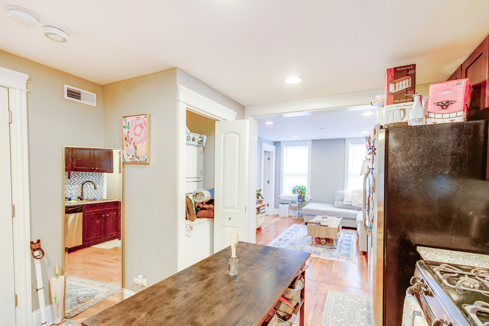 838 N Wolcott Avenue Property Photo 7