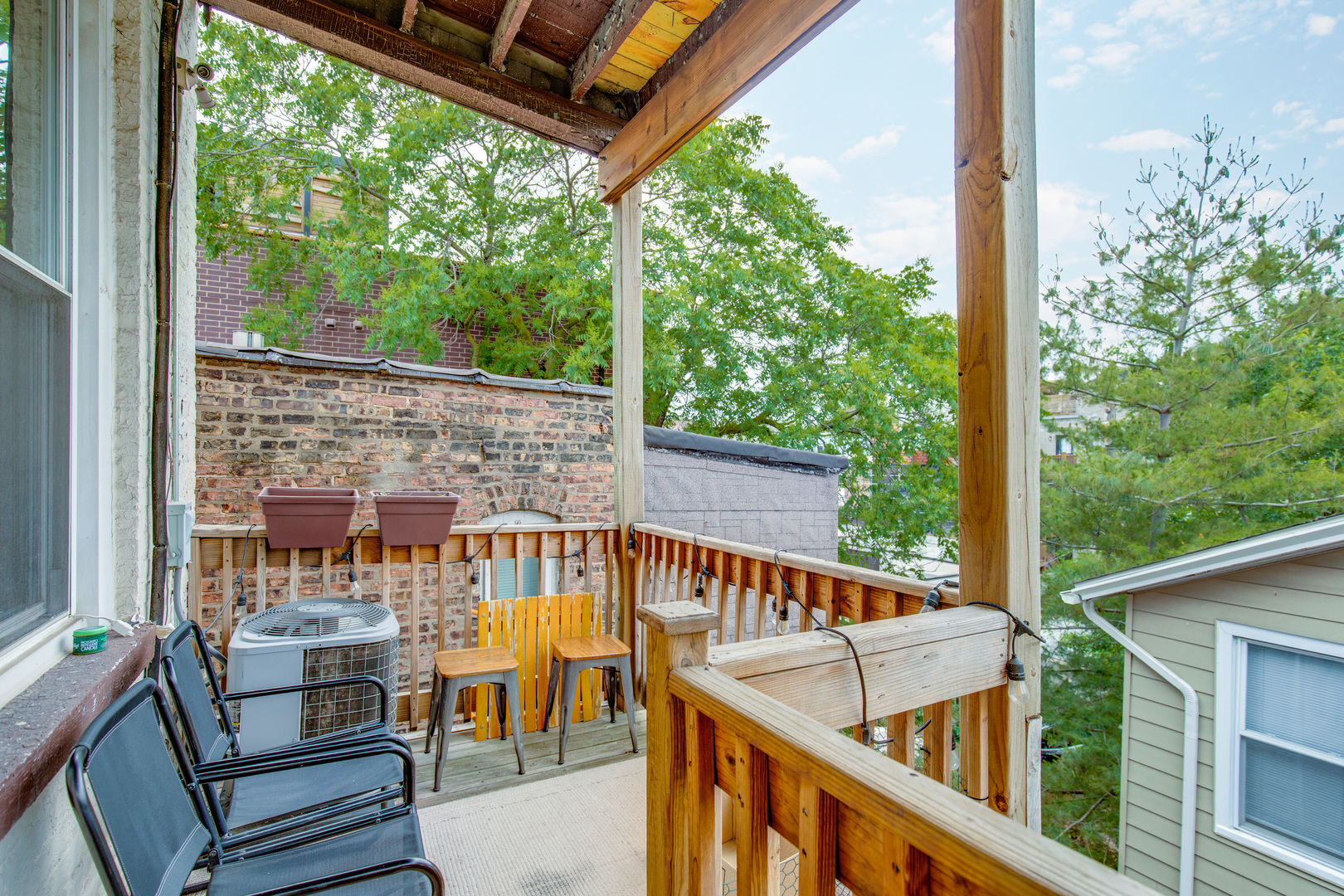 838 N Wolcott Avenue Property Photo 11