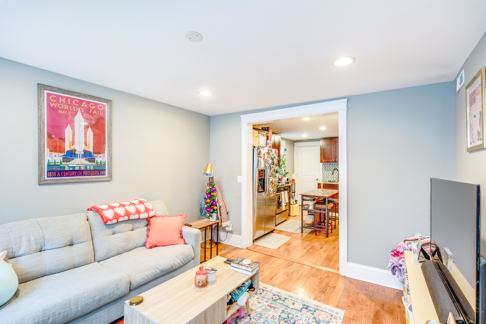 838 N Wolcott Avenue Property Photo 18