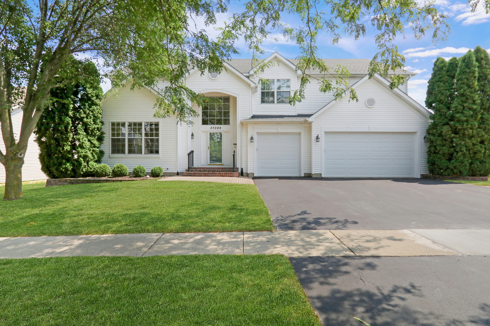 37089 N Bonnie Brae Road Property Photo 1