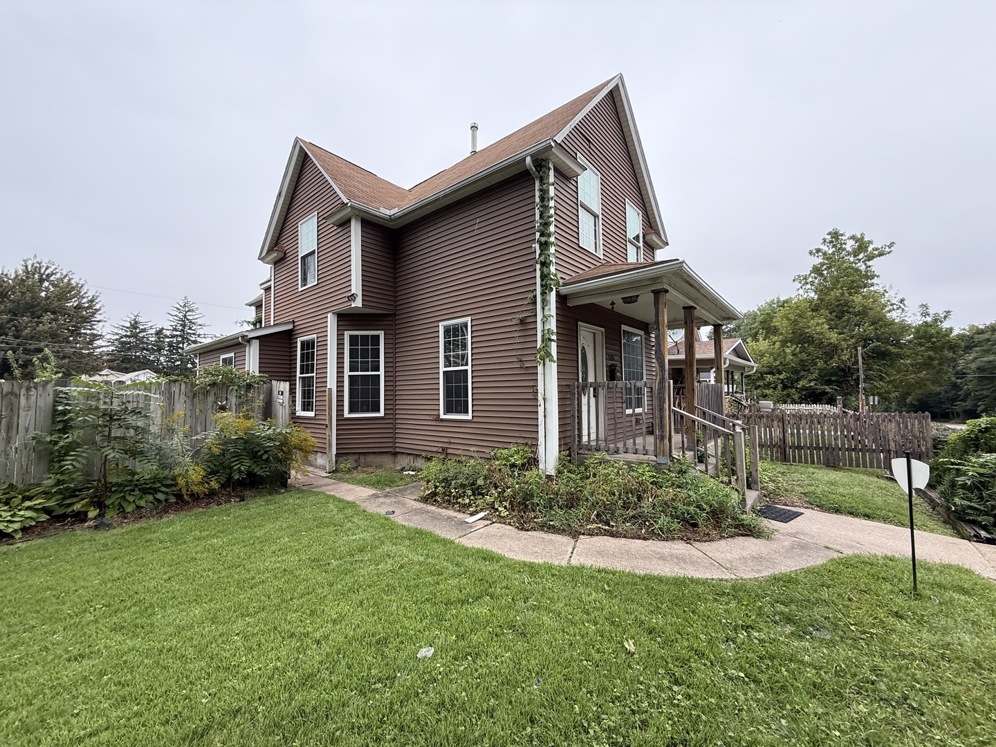 1316 25th Street Property Photo 2