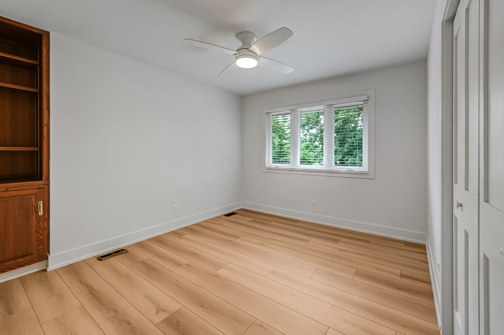5615 S Elm Street Property Photo 25