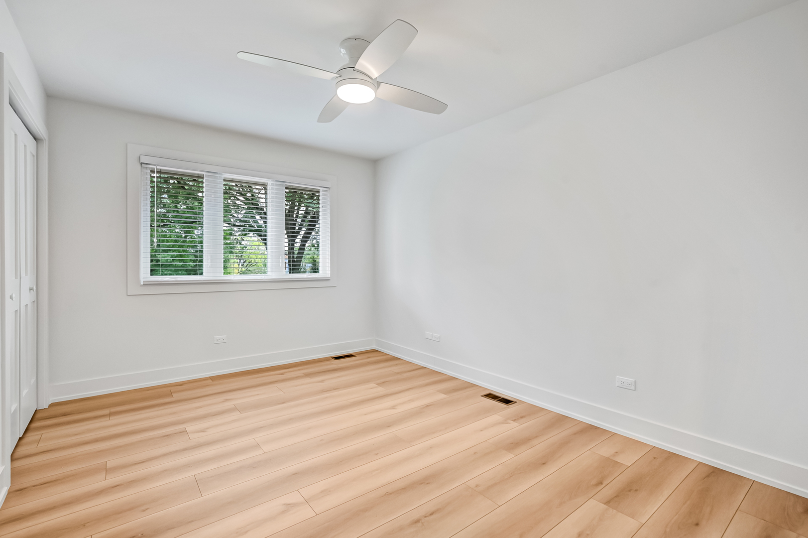 5615 S Elm Street Property Photo 26