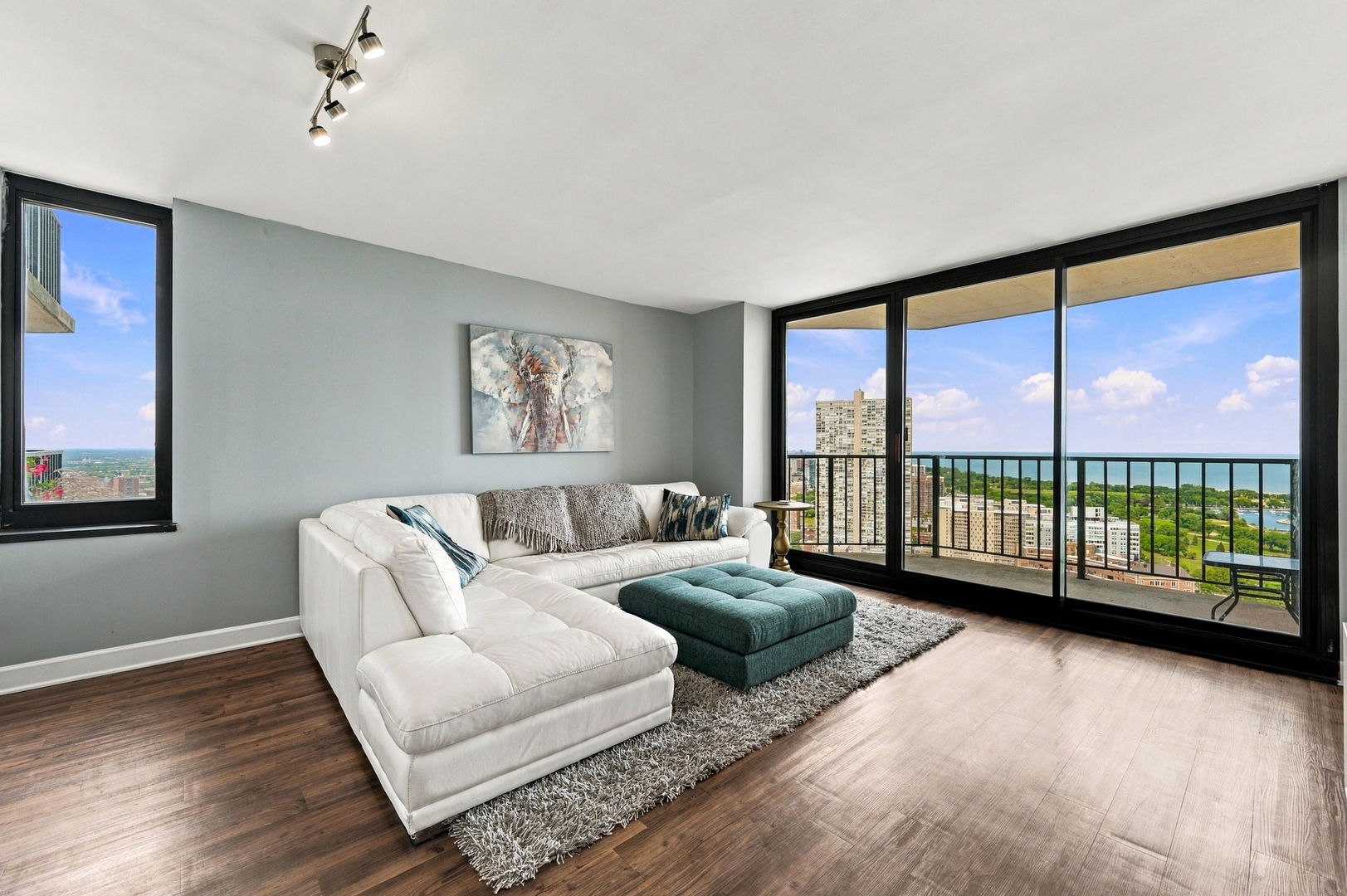 3660 N Lake Shore Drive 4110 Property Photo 2
