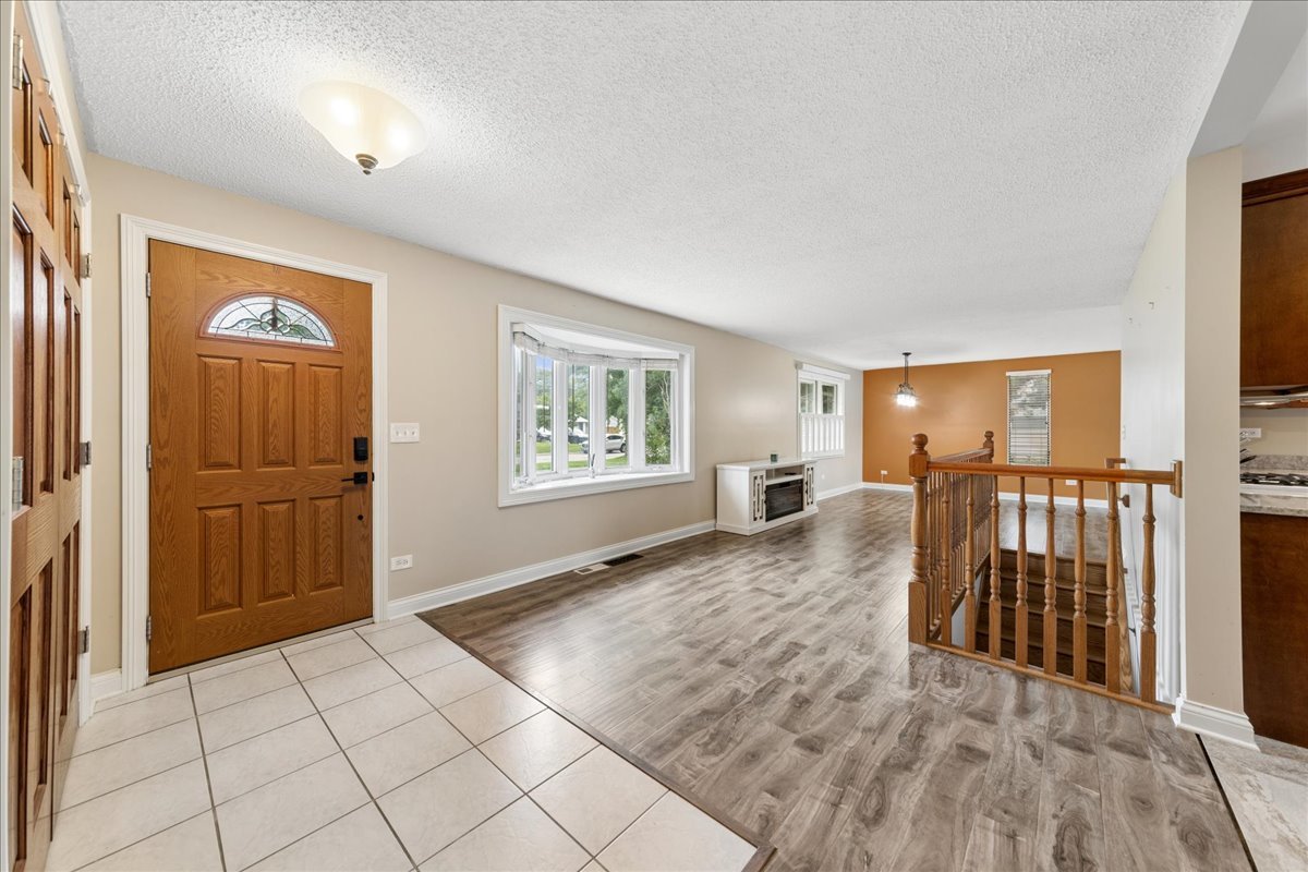 418 S Fairfield Avenue Property Photo 2
