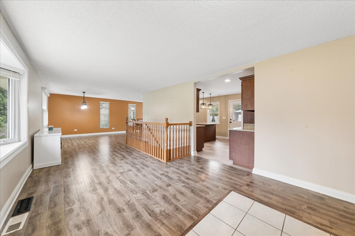 418 S Fairfield Avenue Property Photo 3