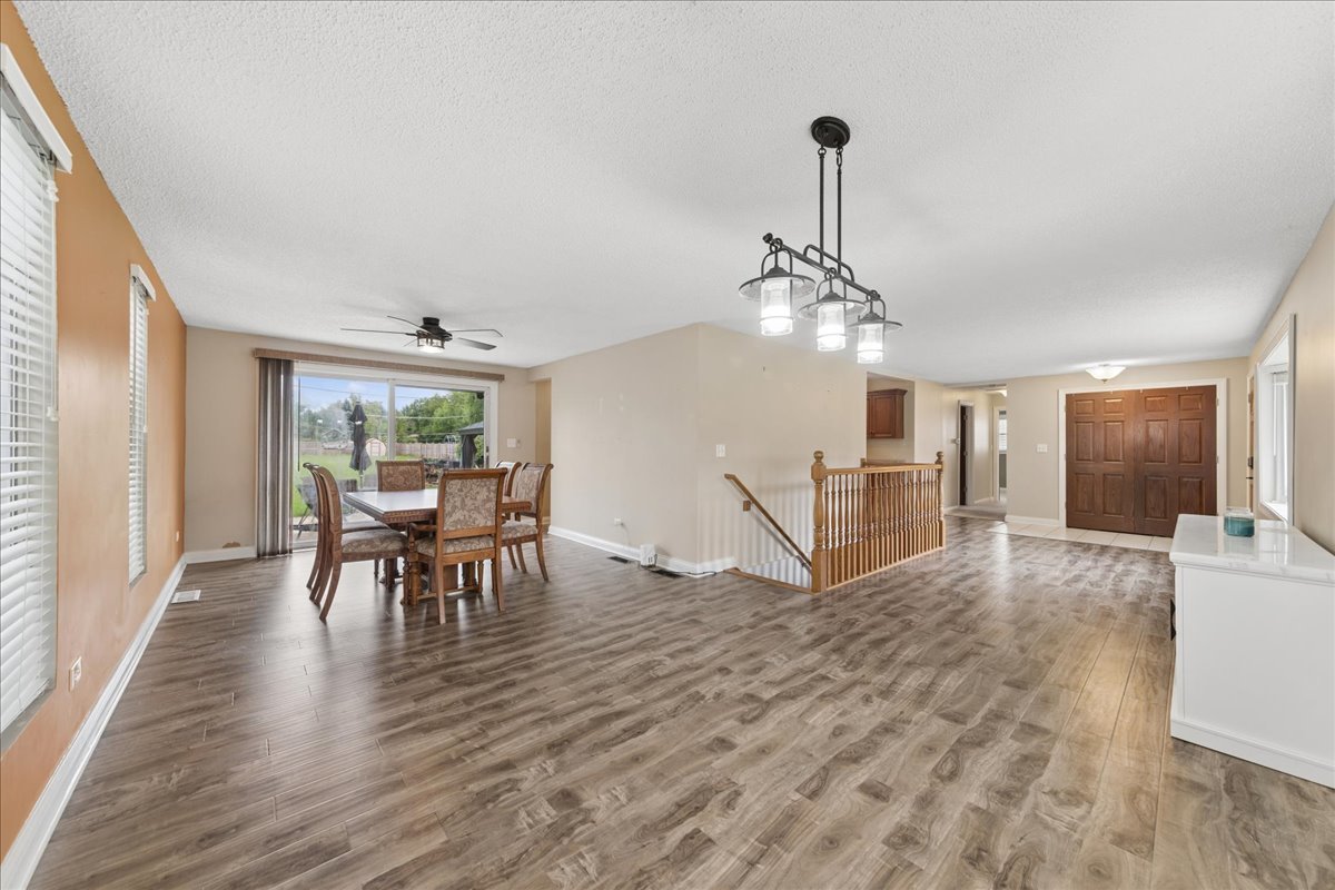 418 S Fairfield Avenue Property Photo 4