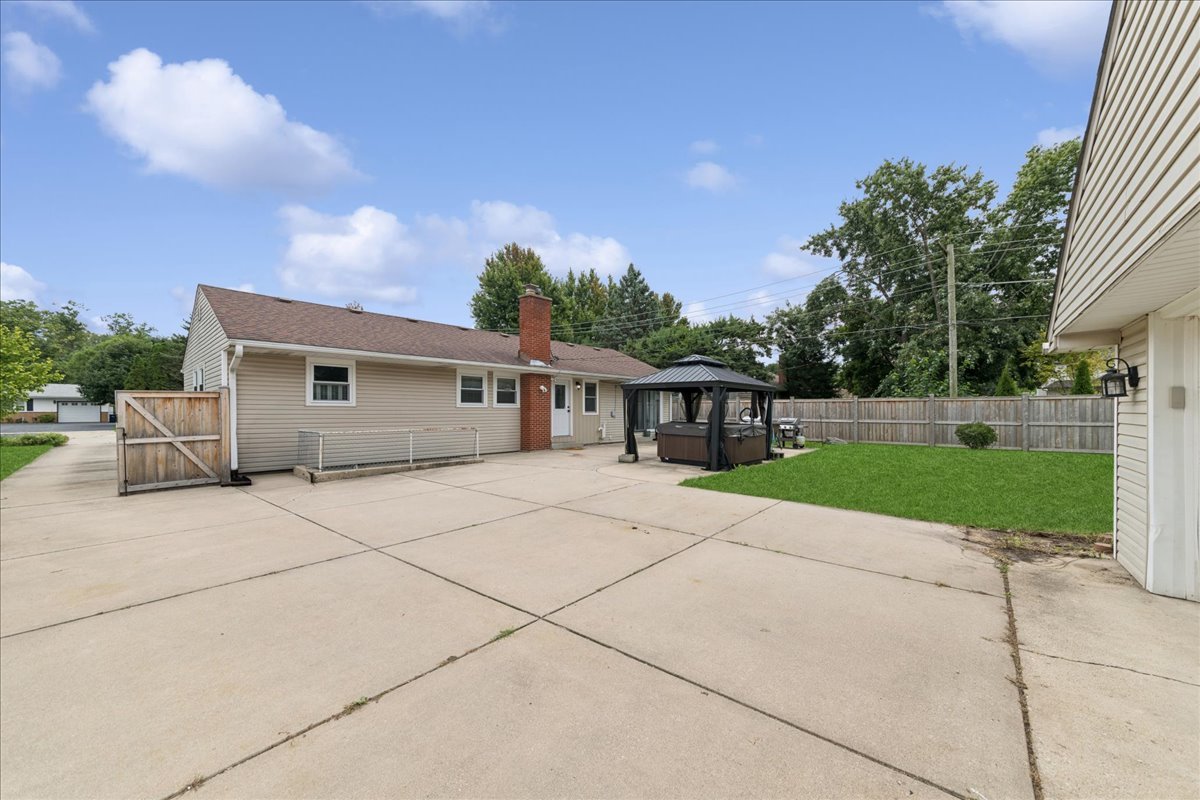 418 S Fairfield Avenue Property Photo 18