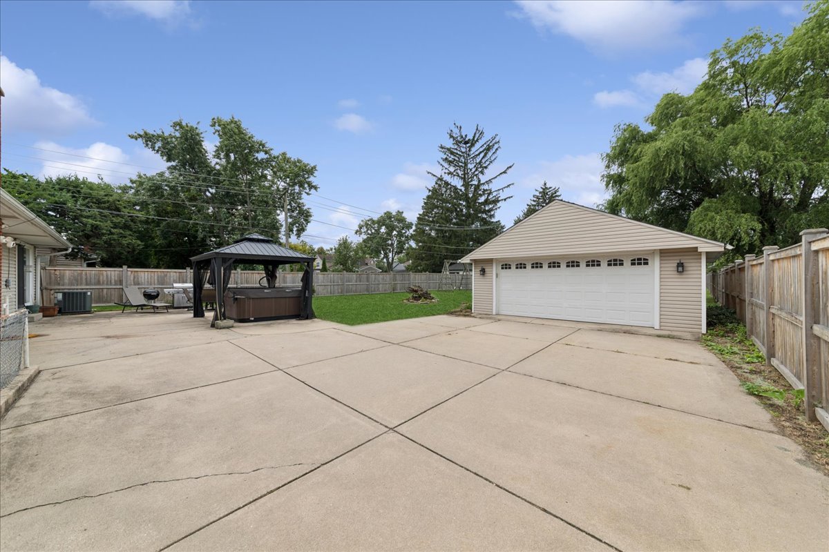 418 S Fairfield Avenue Property Photo 19