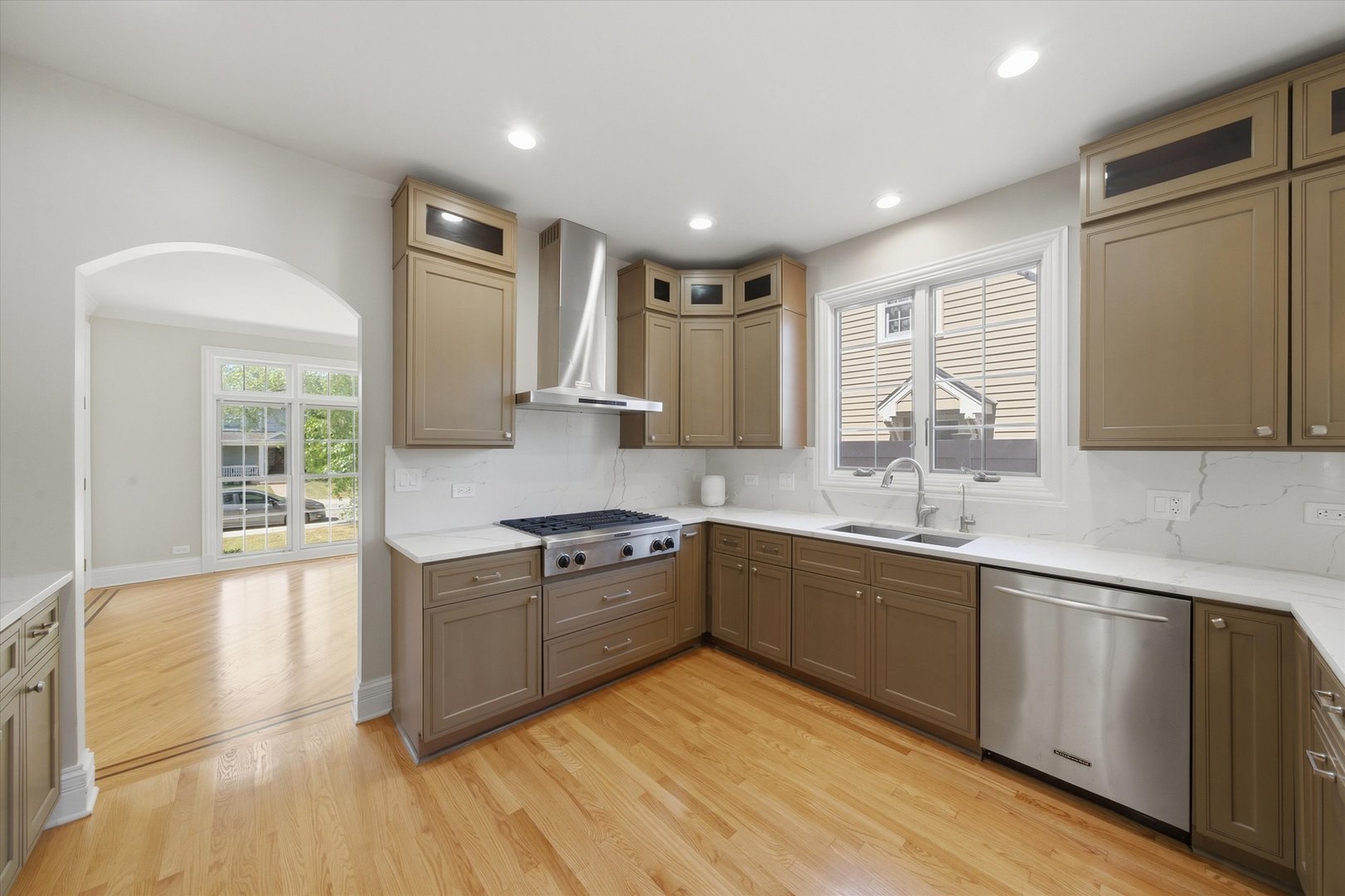 301 Spruce Street Property Photo 8