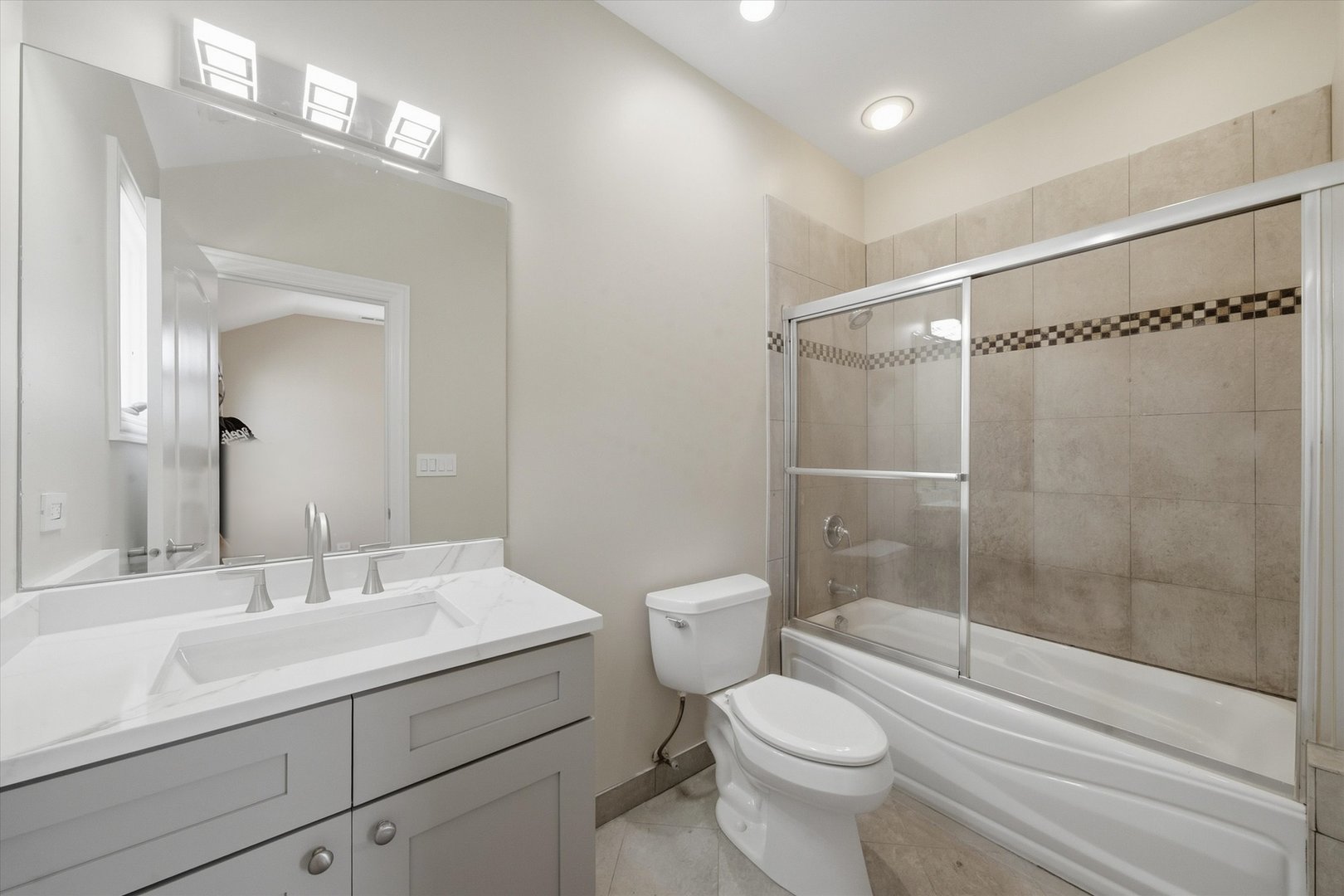 301 Spruce Street Property Photo 15