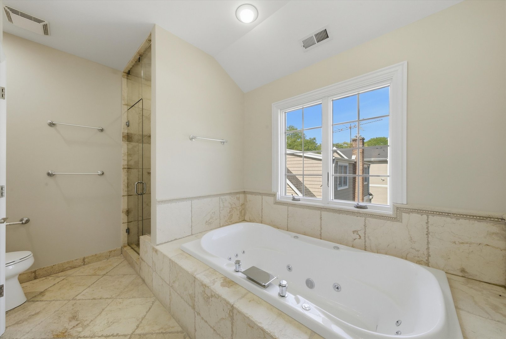 301 Spruce Street Property Photo 16