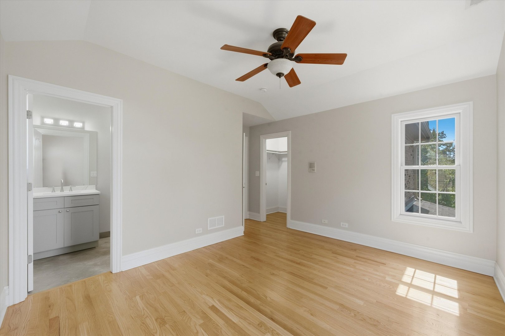 301 Spruce Street Property Photo 25
