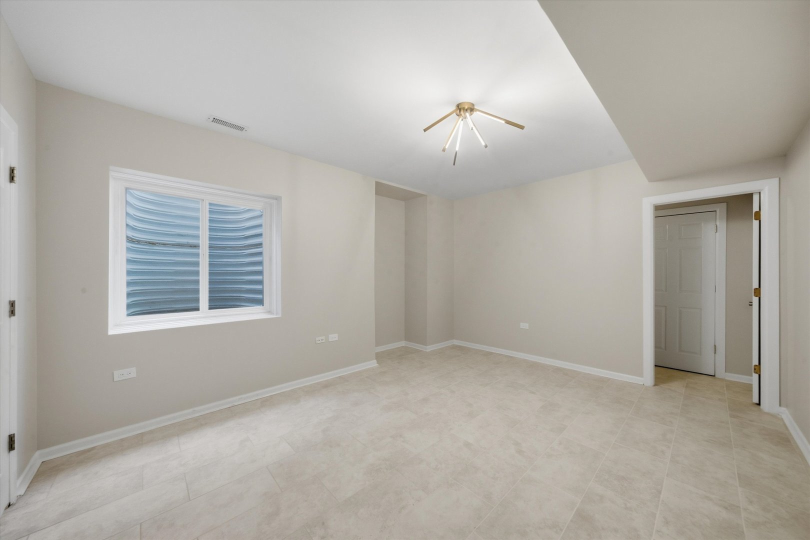 301 Spruce Street Property Photo 33